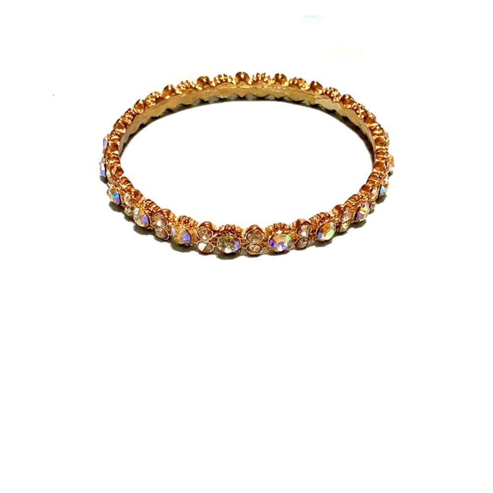 Elegant bangle